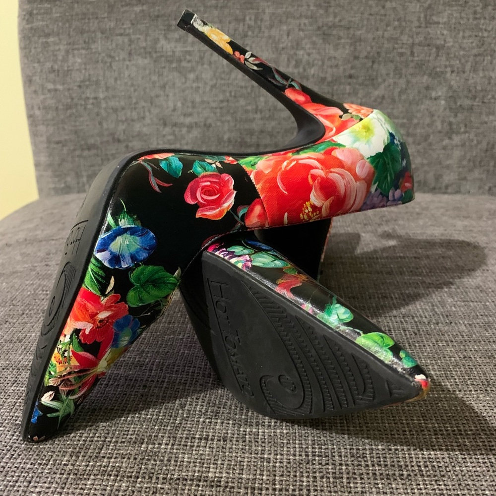 BLACK FLORAL! 4.5” High Heels. Size 12M Feels like 11M.  Excellent Condition